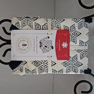 Burt's Bees NWT Family Jammies Snowflake 2 Piece Tee & Pant Set 0-3 months